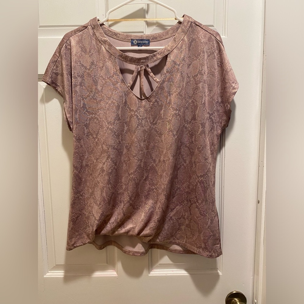 💁♀️🙋♀️Women's Snake Print Top - Pink